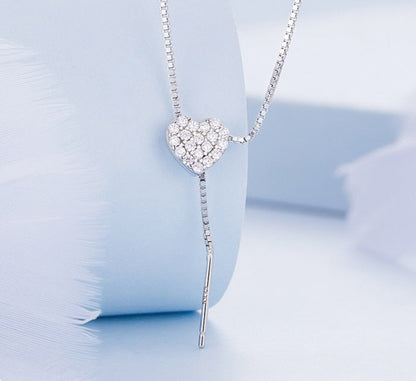 LONG HEART NECKLACE