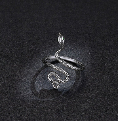 DARK SNAKE RING